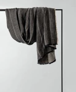 Mira Linen Throw - Rafa
