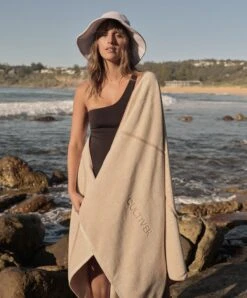 Beach Towel - Rose -Cultiver Sales Store Beach Towel Rose 01