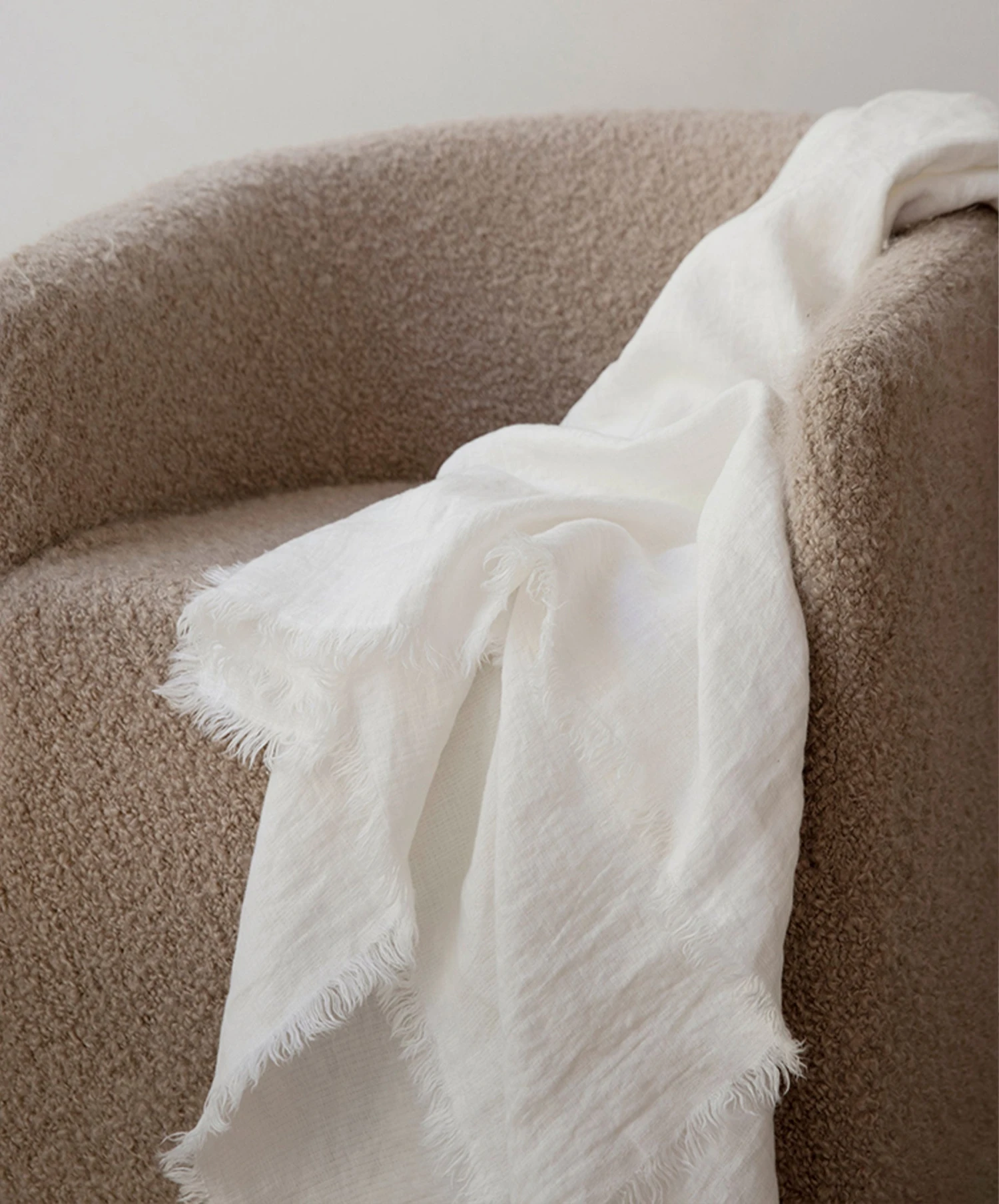 Freya Linen Throw - Snow 5 Freya Linen Throw - Snow - Image 3