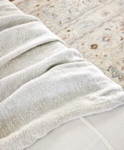 Luna Throw -Cultiver Sales Store Luna 04