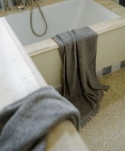 Pure Linen Bath Towel - Pebble 9 Pure Linen Bath Towel - Pebble -Cultiver Sales Store Pebble Towel 02